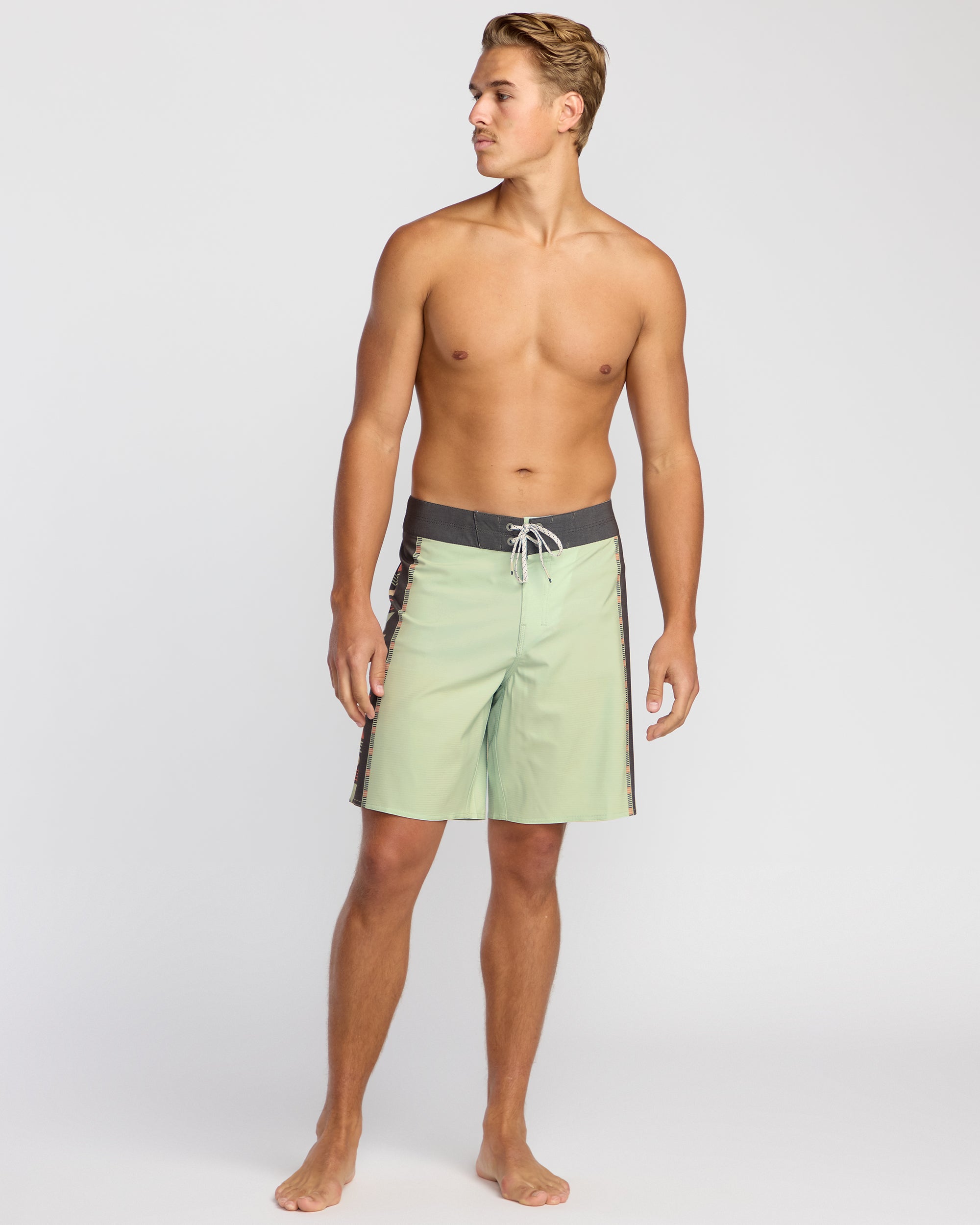 Sundays Airlite 19 Boardshorts - Green Ash