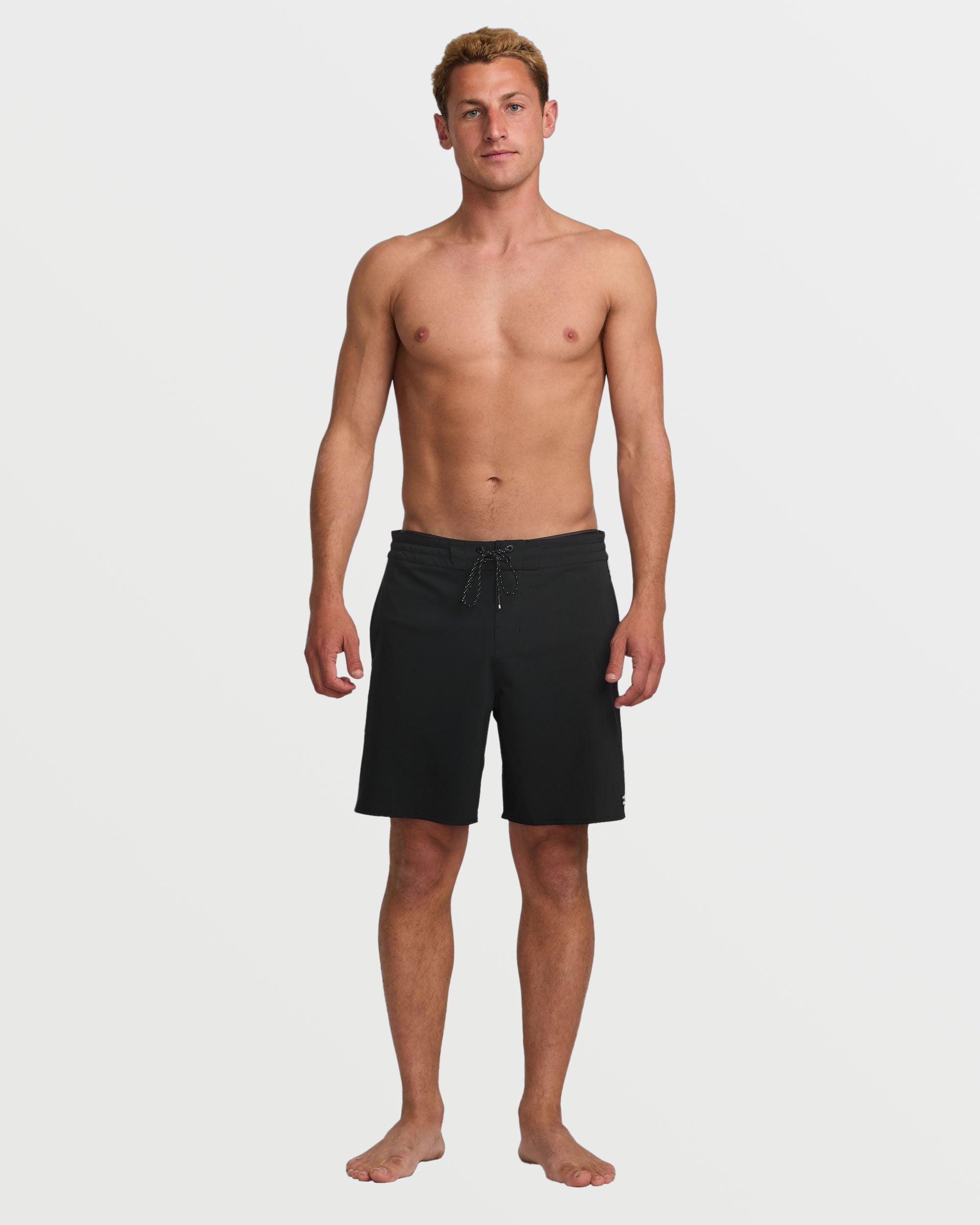 Wategos Lo Tide 19 Boardshorts - Black