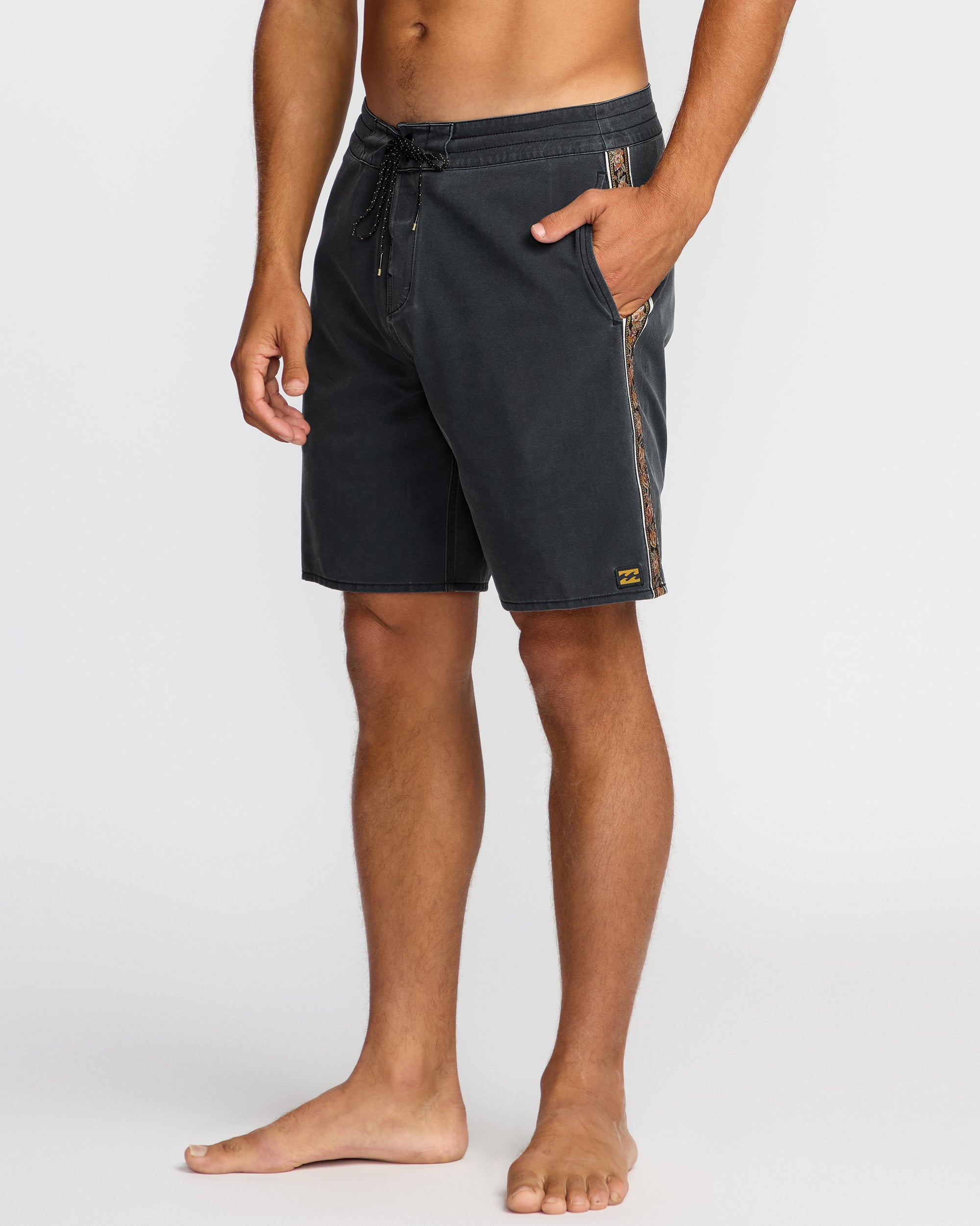 Wategos Lo Tide 19 Boardshorts - Phantom