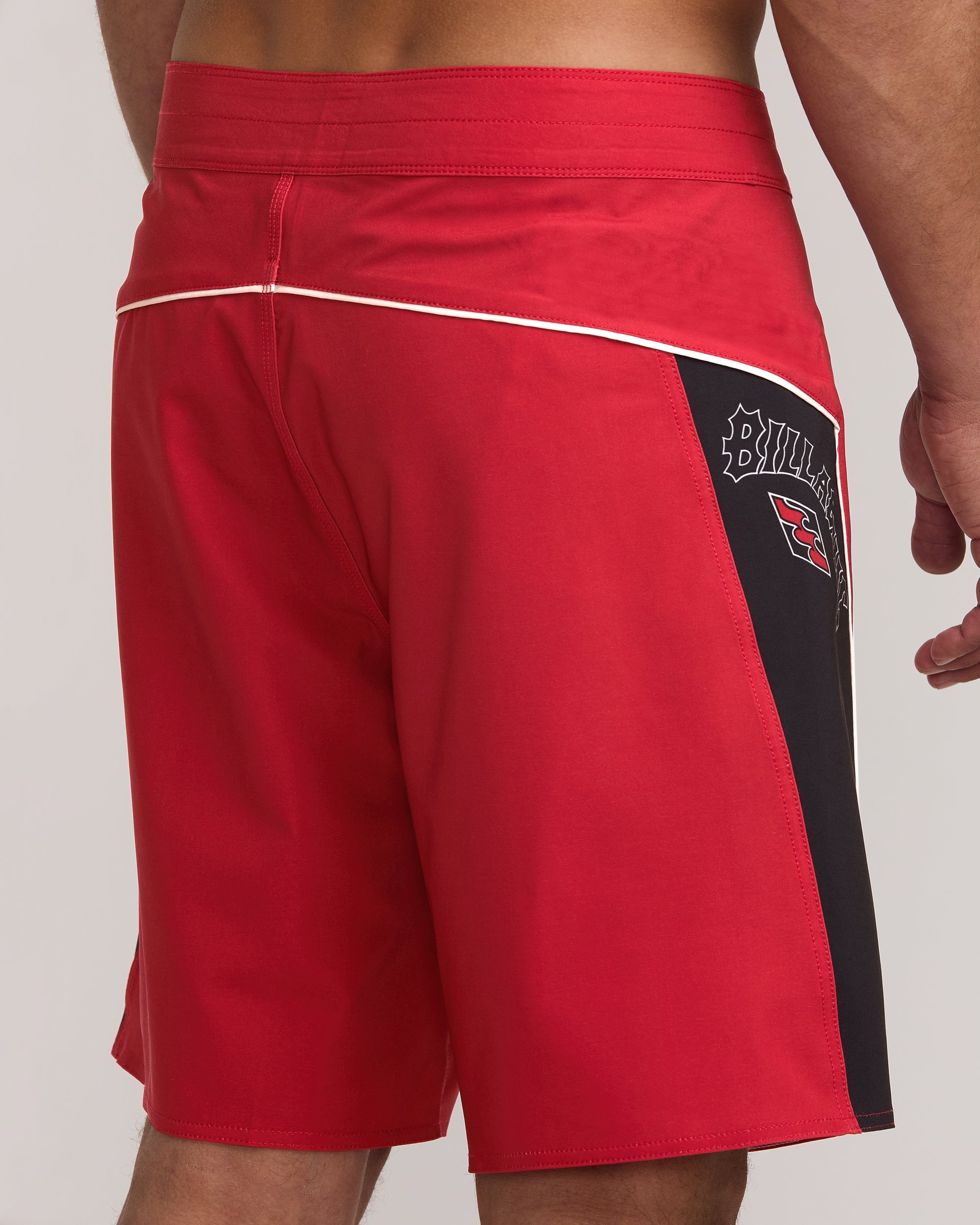 Straddie Pro Performance 20 Boardshorts - Scarlet
