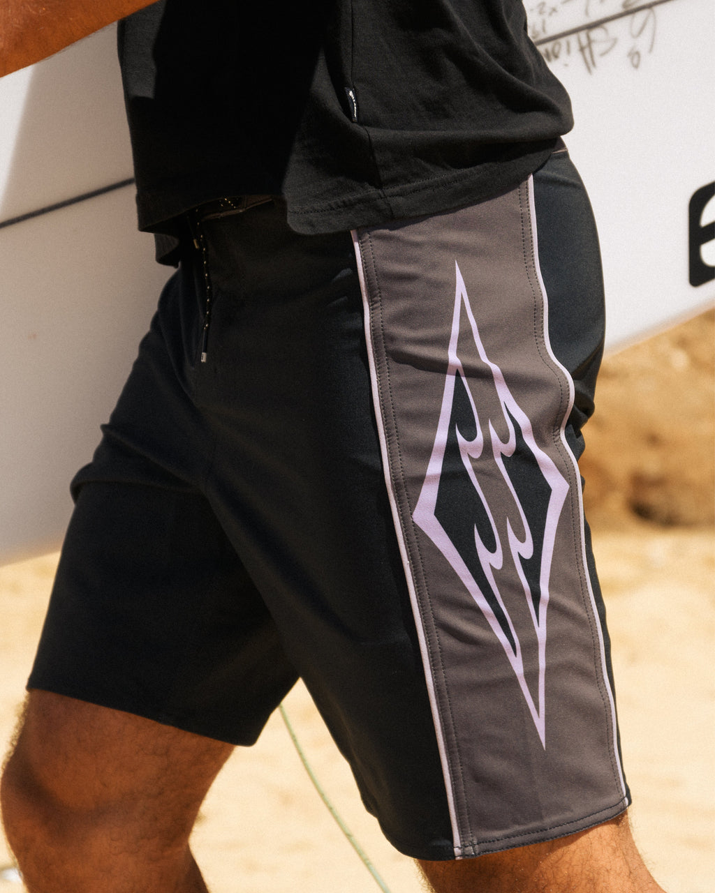 New Wave Pro 19 Boardshorts - Black