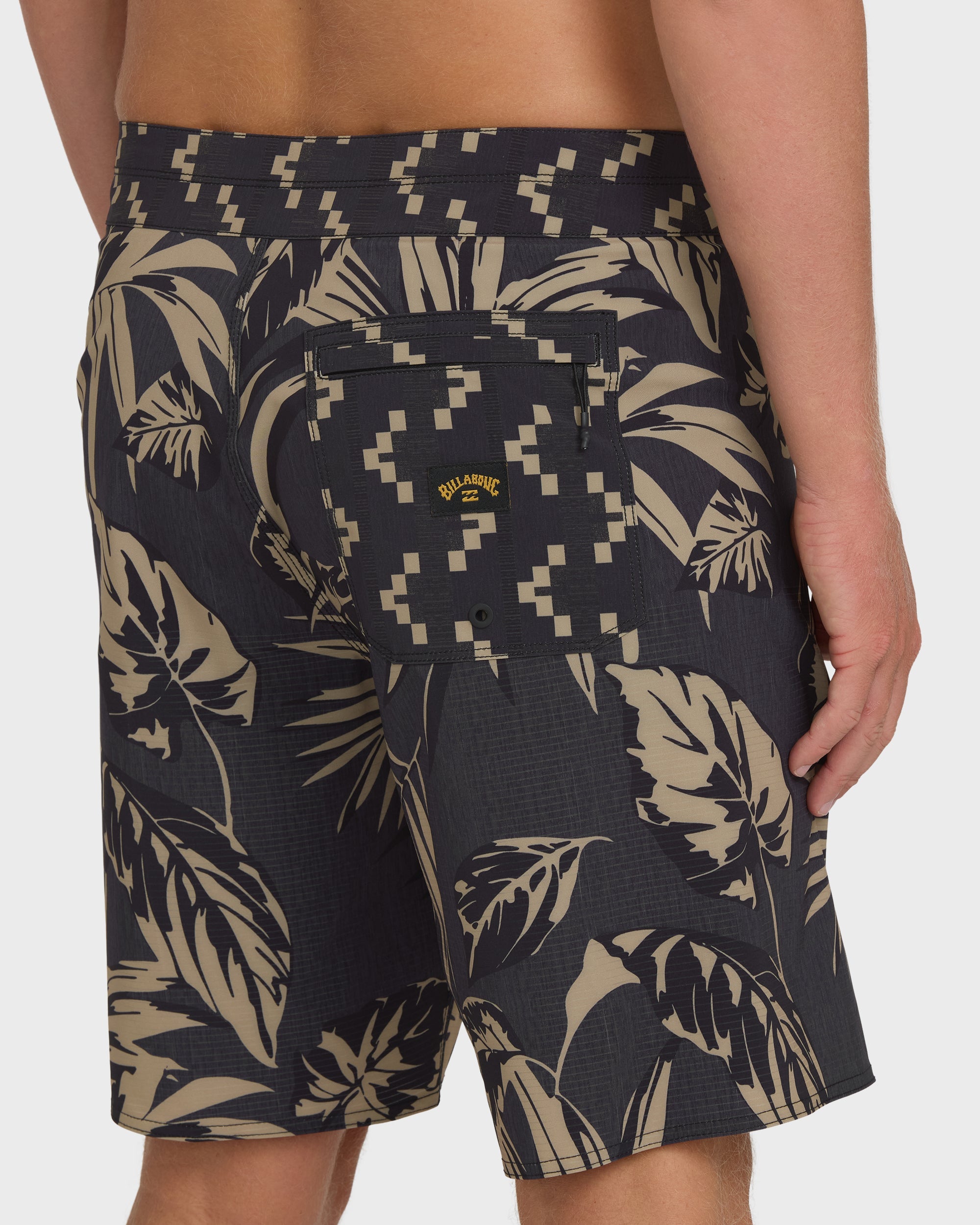 Good Times Pro 18 Boardshorts - Black