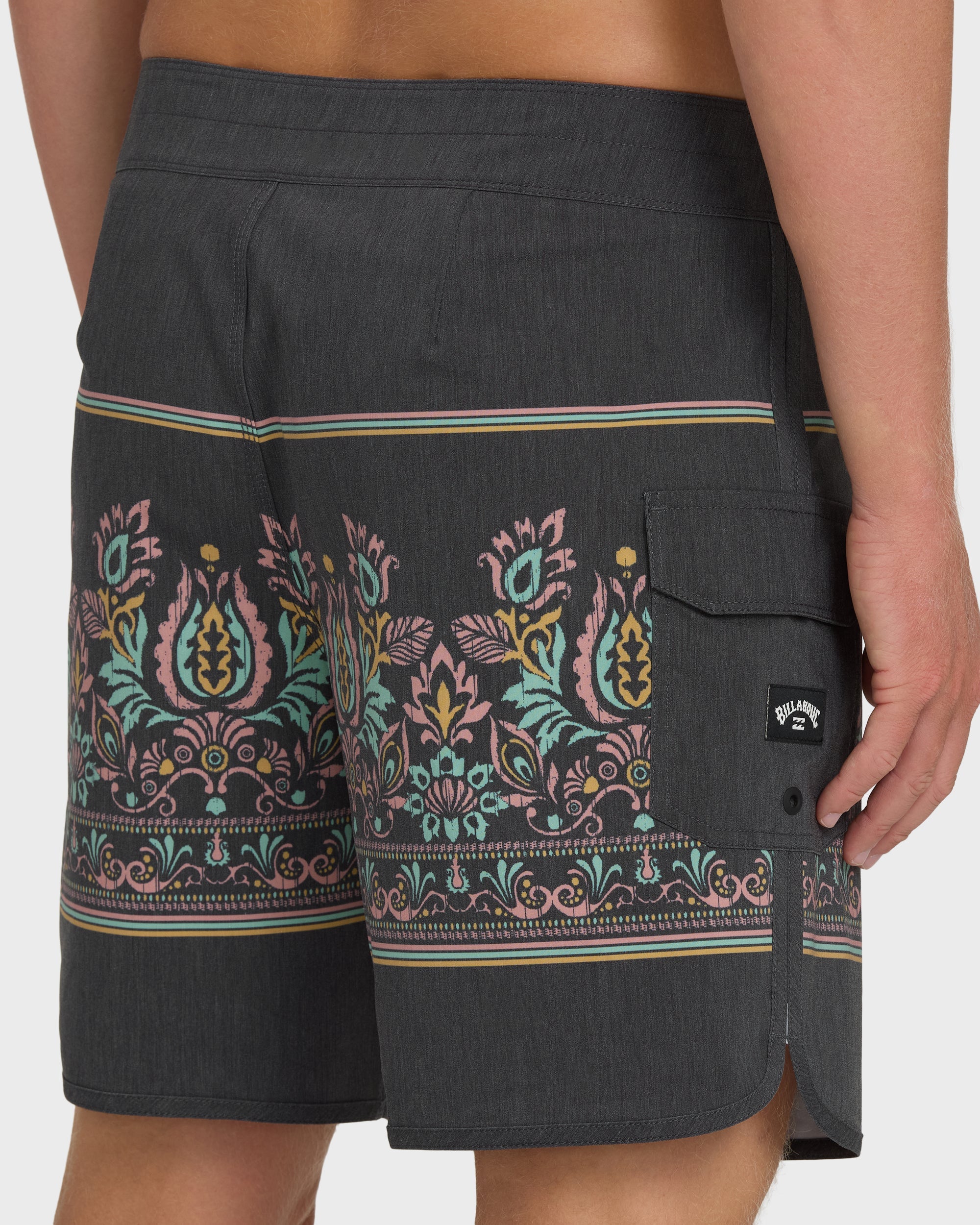 73 Pro 18 Boardshorts - Black