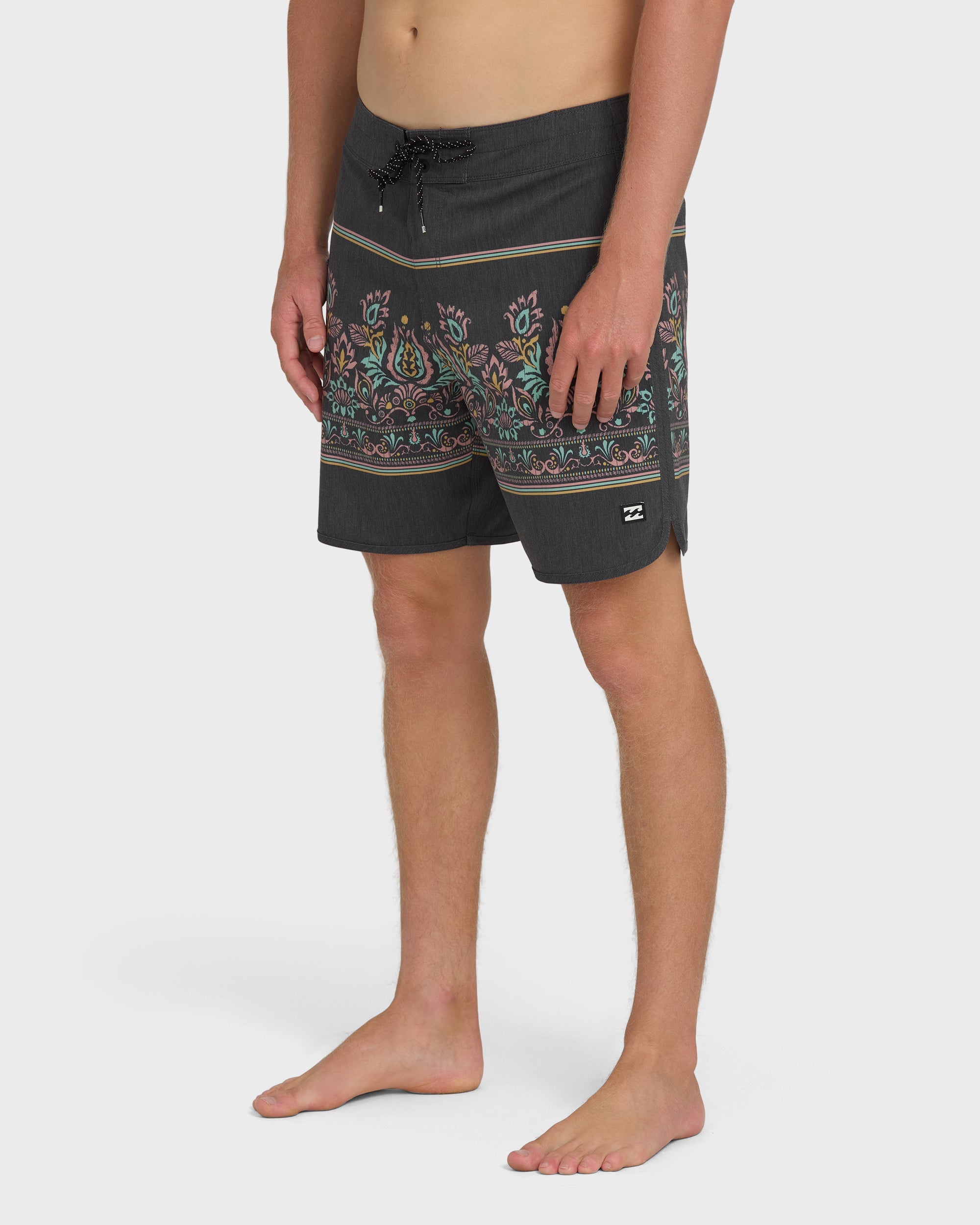 73 Pro 18 Boardshorts - Black