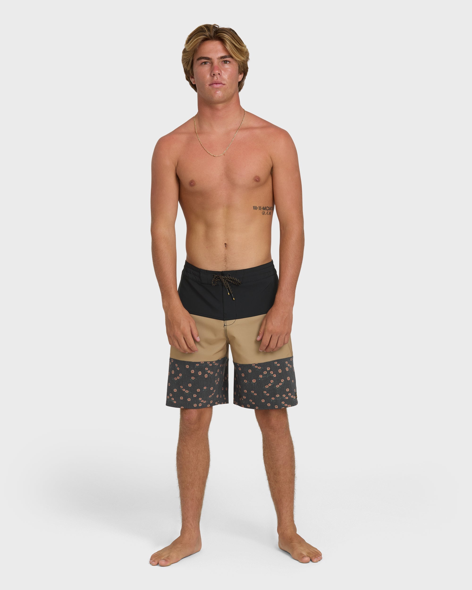 Tribong Lo Tide 18 Boardshorts - Khaki