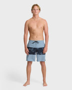 Tribong Lo Tide 18 Boardshorts - True Navy