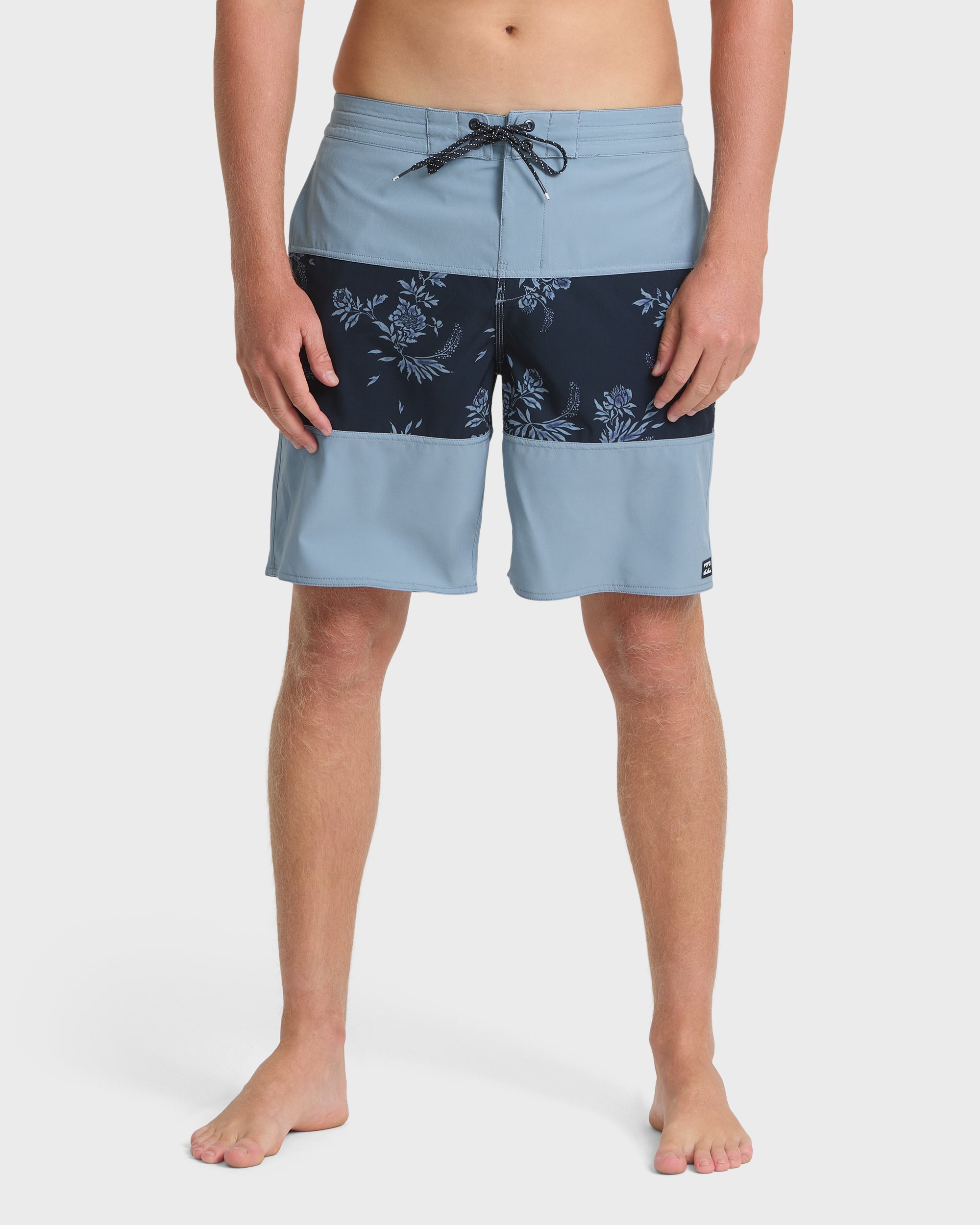 Tribong Lo Tide 18 Boardshorts - True Navy