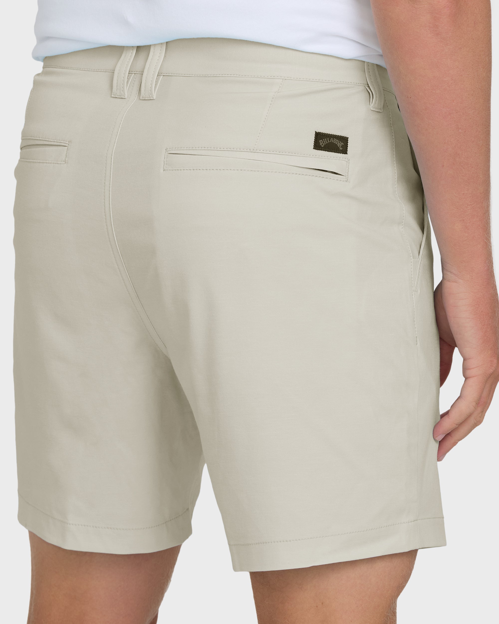 Crossfire Submersible 17 Hybrid Shorts - Oatmeal