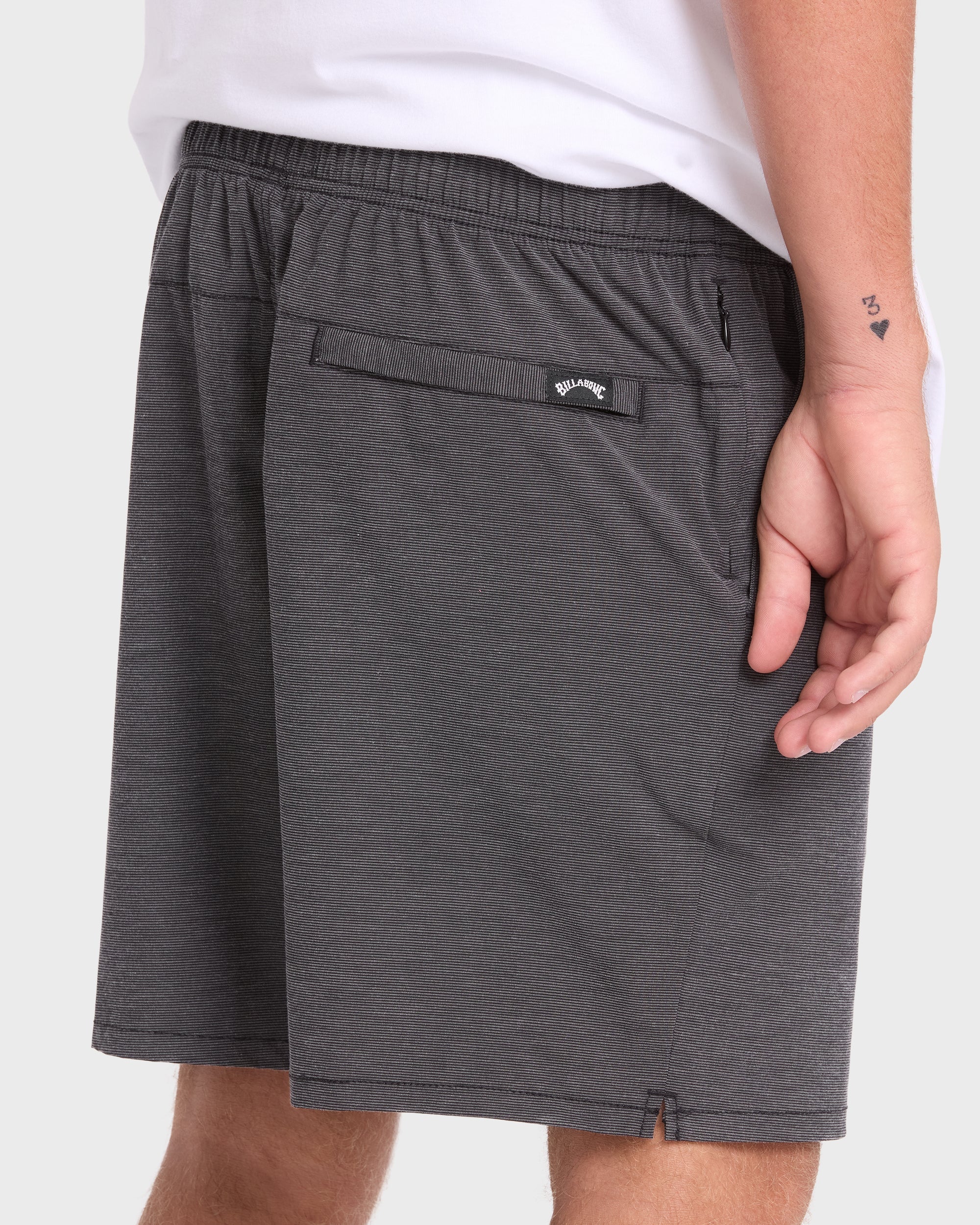Crossfire Elastic Wave Washed 18 Amphibian Hybrid Shorts - Black