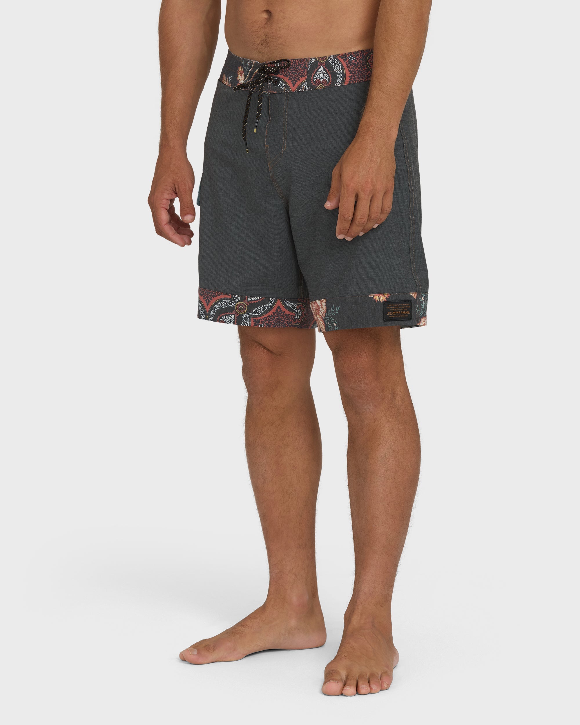 Glide Garage Pro 18 Boardshorts - Black