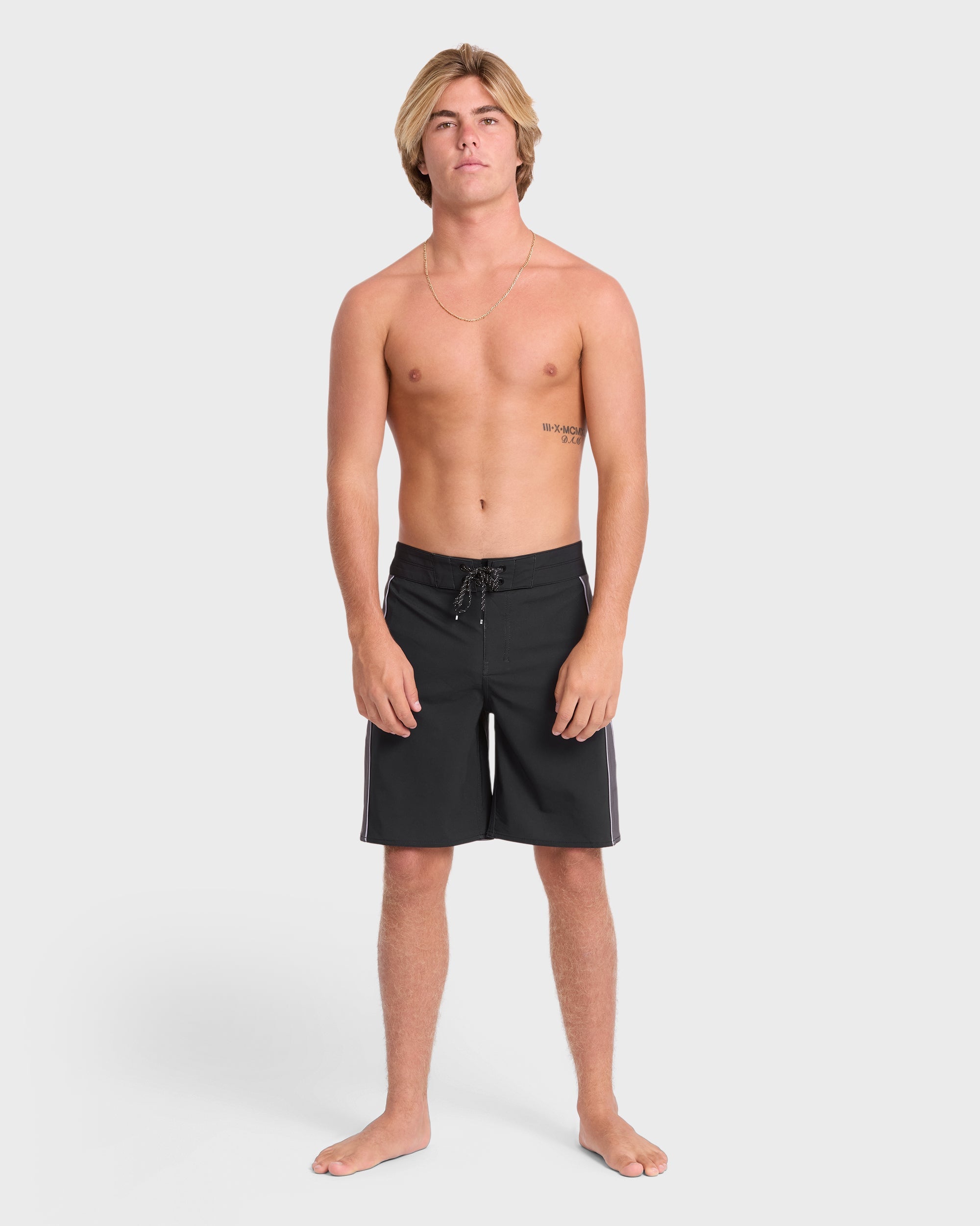 New Wave Pro 19 Boardshorts - Black