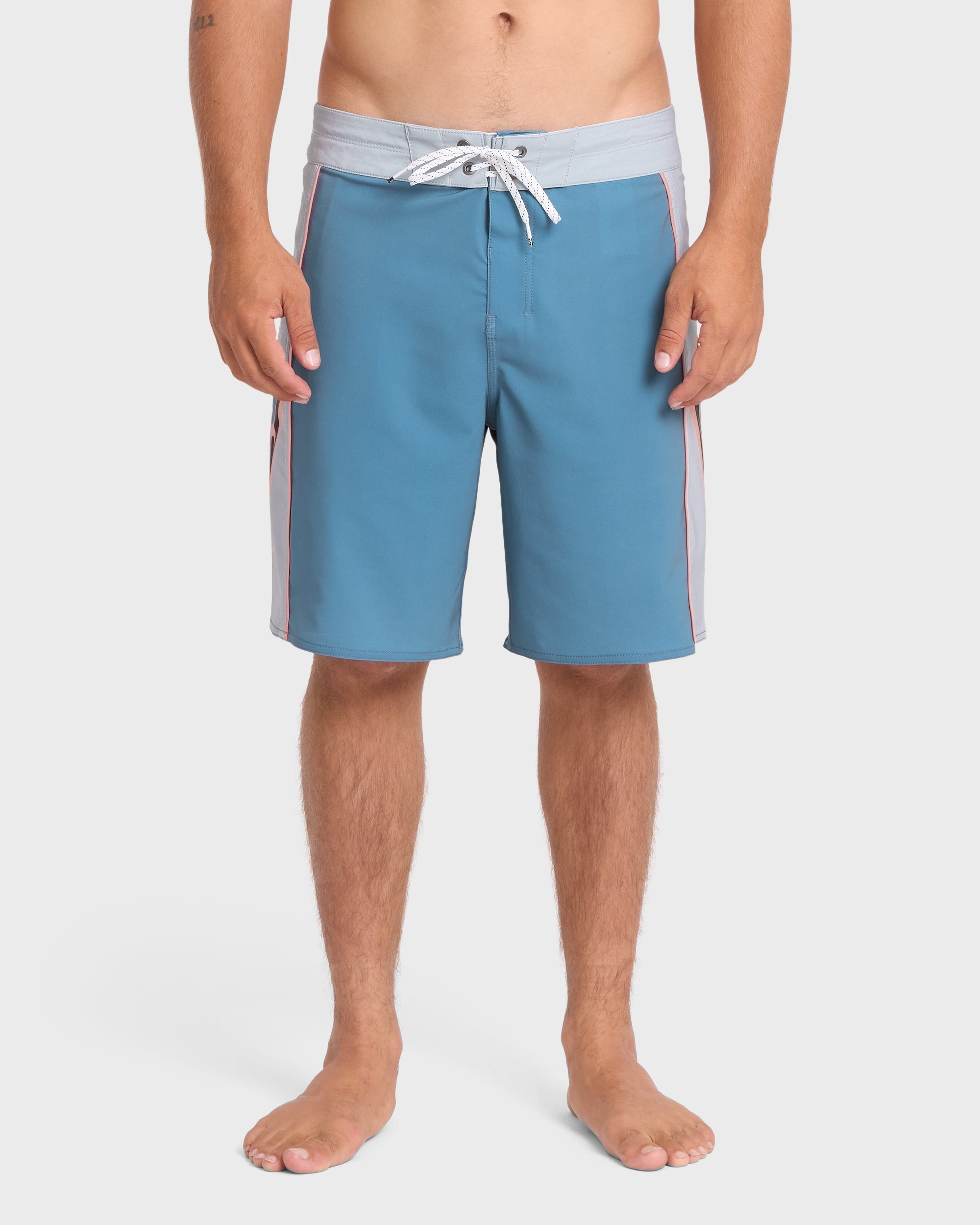 New Wave Pro 19 Boardshorts - China Blue