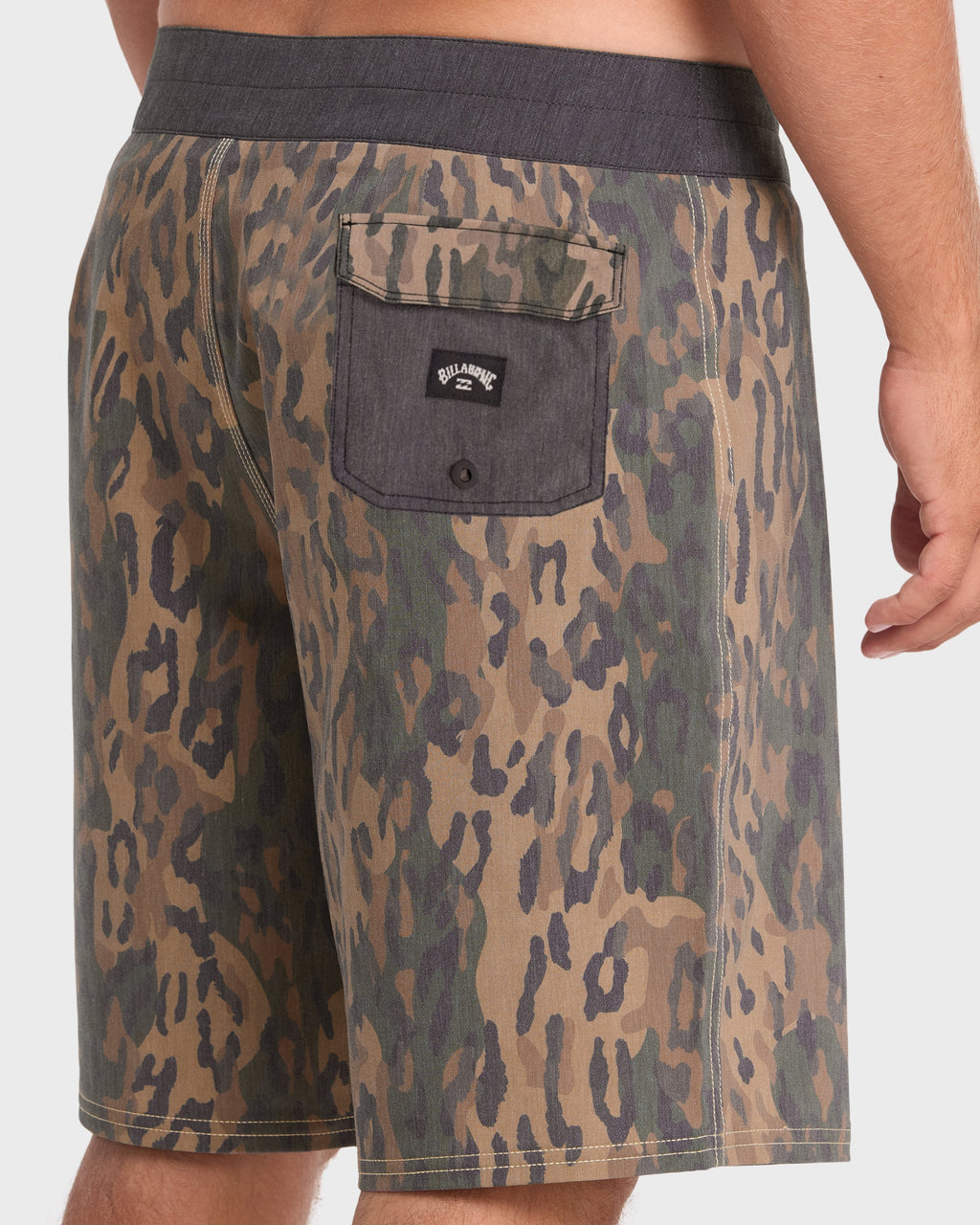 Sundays Pro 19 Boardshorts - Khaki