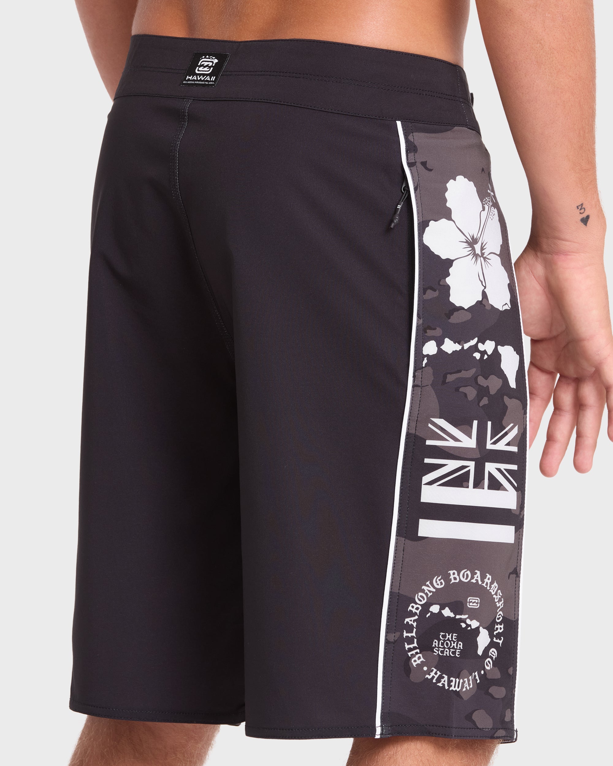 New Wave 2.0 Hawaii Pro 19 Boardshorts - Black