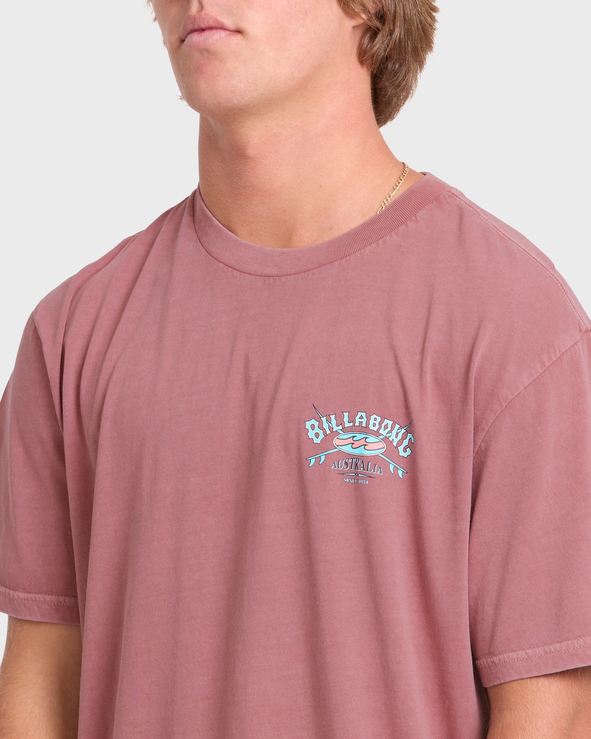 Heritage Arch Wave Washed Premium Short Sleeve Cotton T-Shirt - Red Dahlia